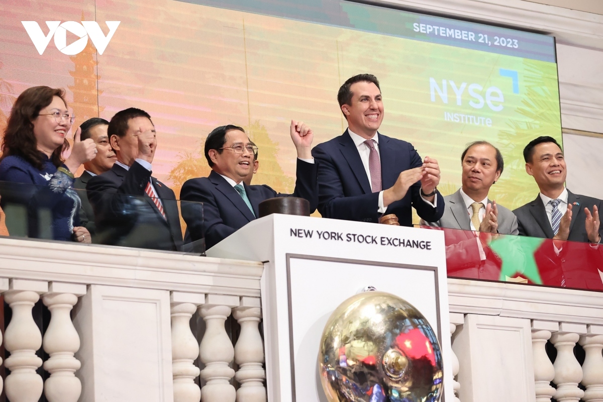 PM Pham Minh Chinh opens NYSE trading session